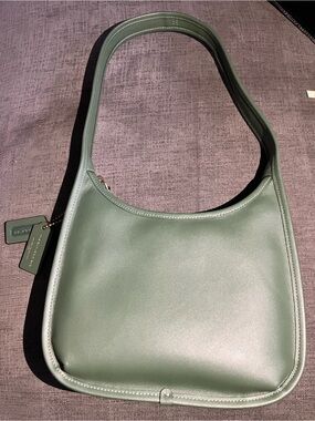Coach Curve Zip Bag Re-Edition